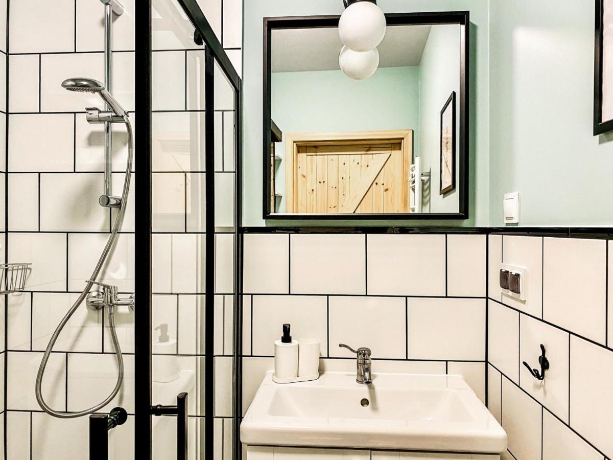 Cozy Apartment In The Heart Of Jewish District Krakow Bagian luar foto